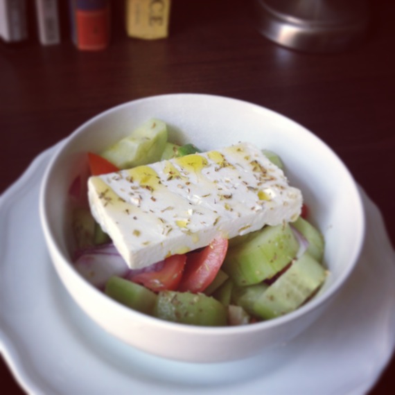 Greek Salad (Traditional Horiatiki Recipe)