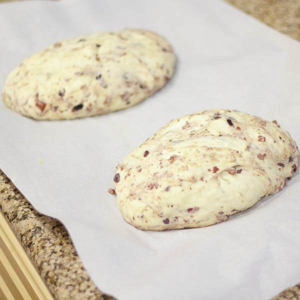 Kalamata Olive bread is a simple bread to make. Incorporating the olives into the dough guarantees deliciousness