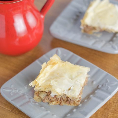 Greek meat pie recipe with phyllo crust (kreatopita) - The Hungry