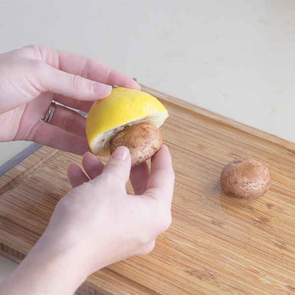 Garlic Sautéed Mushrooms with Lemon is a perfect side dish. You can also use it as a zesty salad topper.