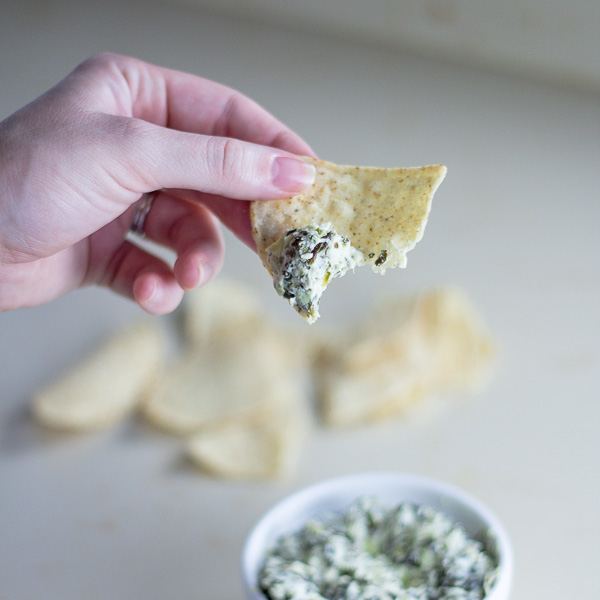 Delicious and healthy greek yogurt artichoke dip